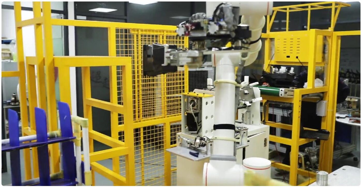 Robot per carico scarico presse stampaggio